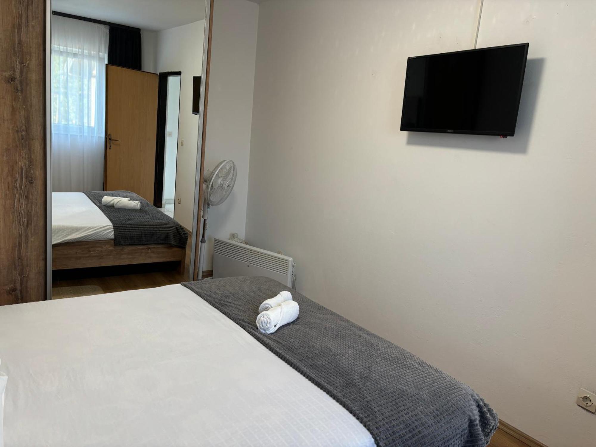 Appartamento Kod Dide - Entry With Pin 0-24H Slavonski Brod Esterno foto